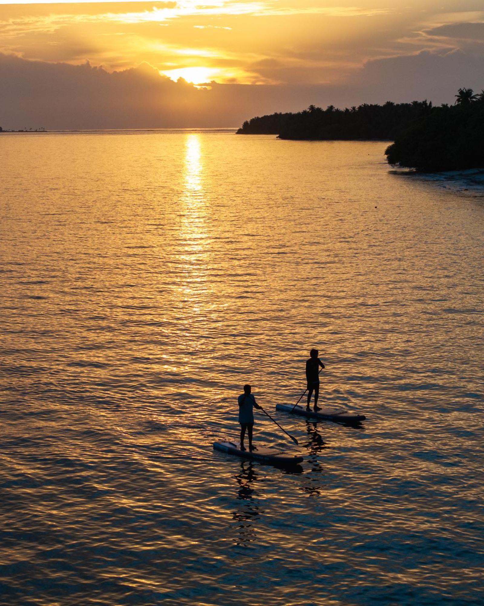 Isla Retreat Hotel Fehendhoo Екстериор снимка
