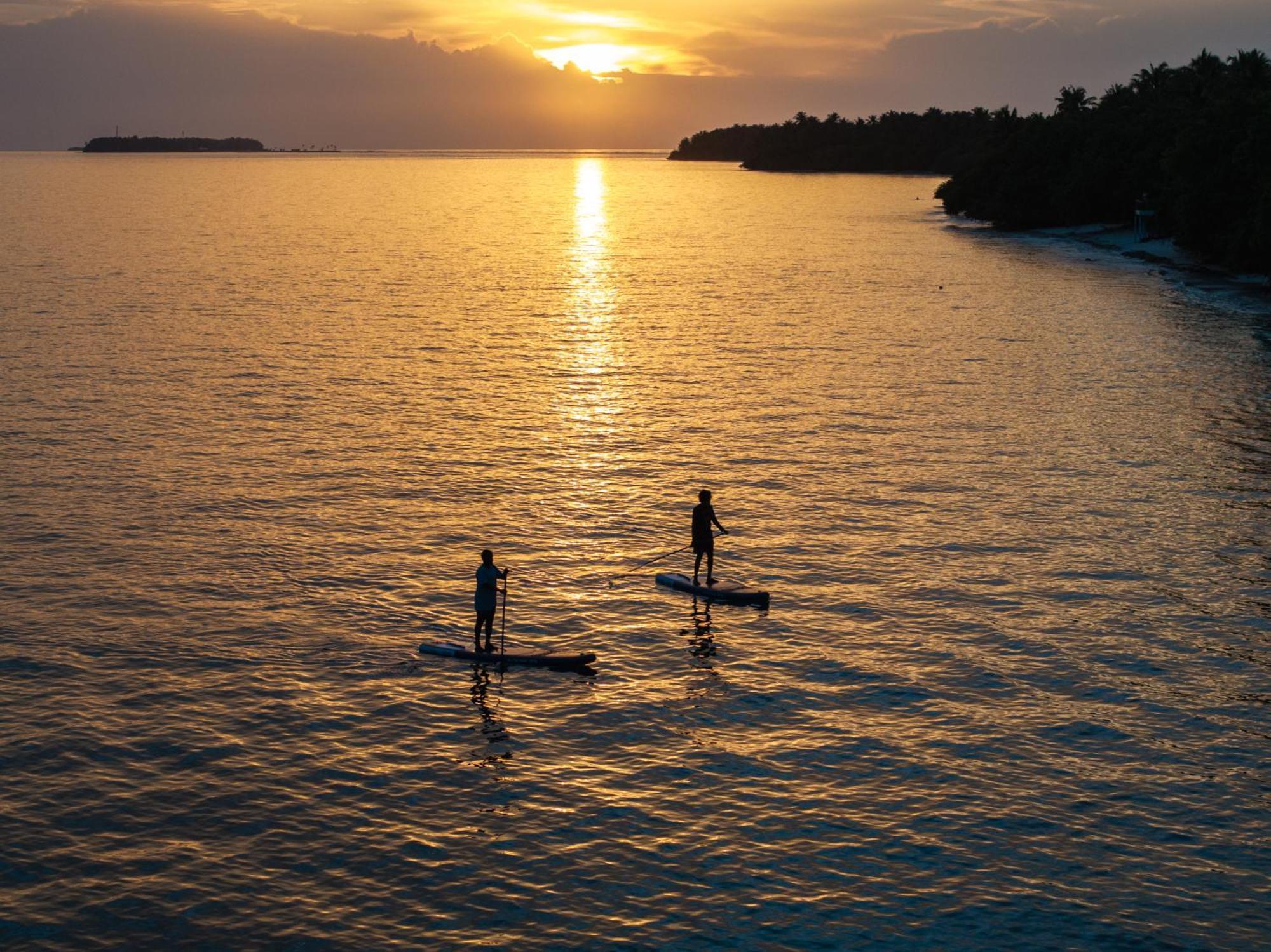 Isla Retreat Hotel Fehendhoo Екстериор снимка